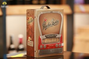 ruou-vang-bich-Radio-Boka-Tempranillo-1