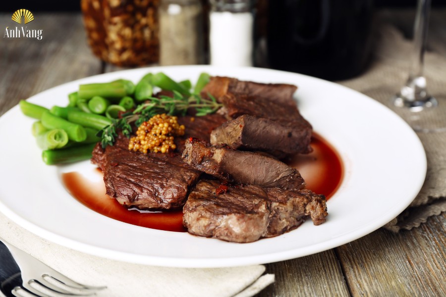 ruou-vang-trang-nau-an-4