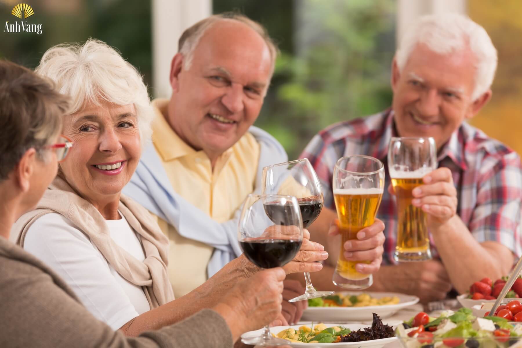 ruou-vang-va-bia (1)