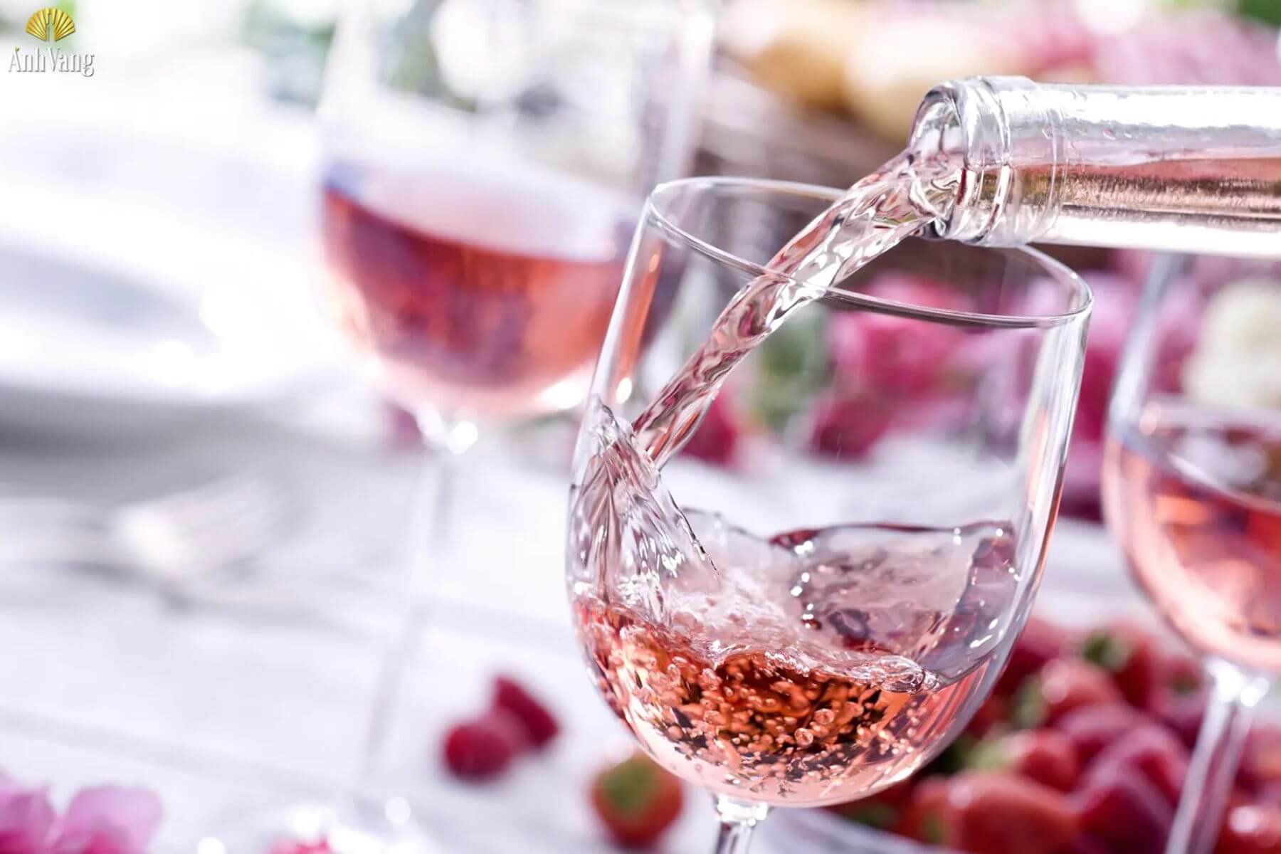 nghien-cuu-lam-ruou-vang-hong-tu-nero-davola