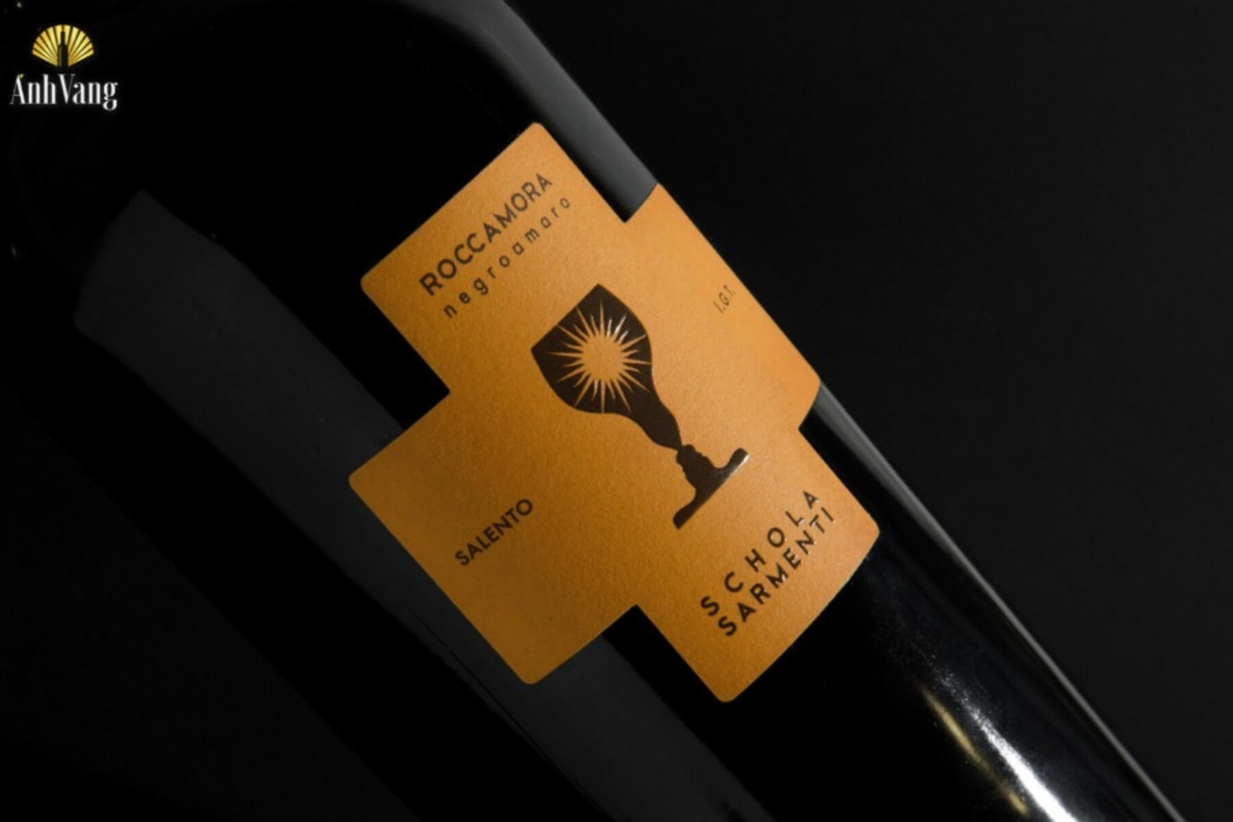 nho-negroamaro-ruou-vang-chen-thanh-roccamora