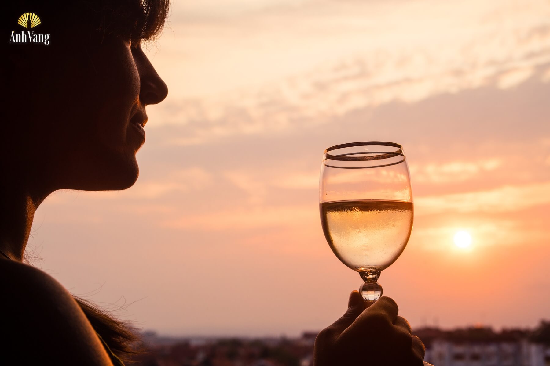 Cam-xuc-khi-thuong-thuc-vang