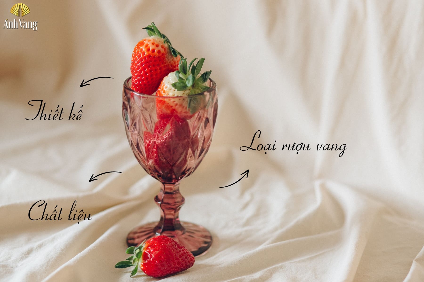 cach-chon-ly-uong-ruou-vang