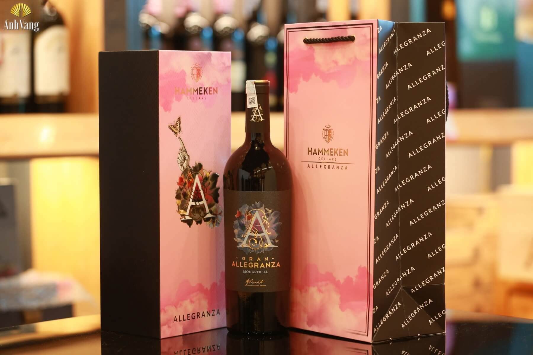 ruou-vang-noi-bat-lam-tu-nho-monastrell