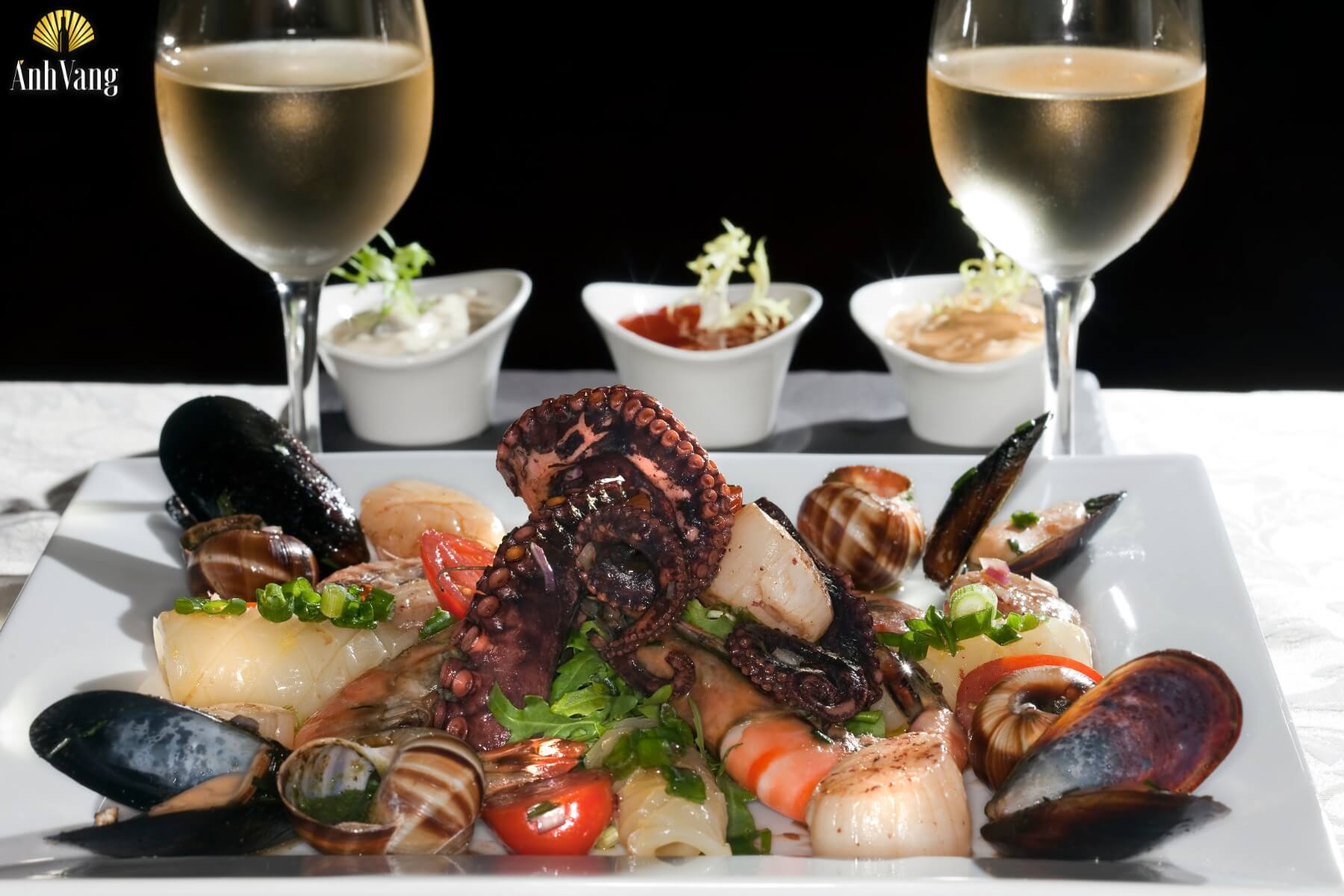 mon-an-ket-hop-voi-vang-grillo