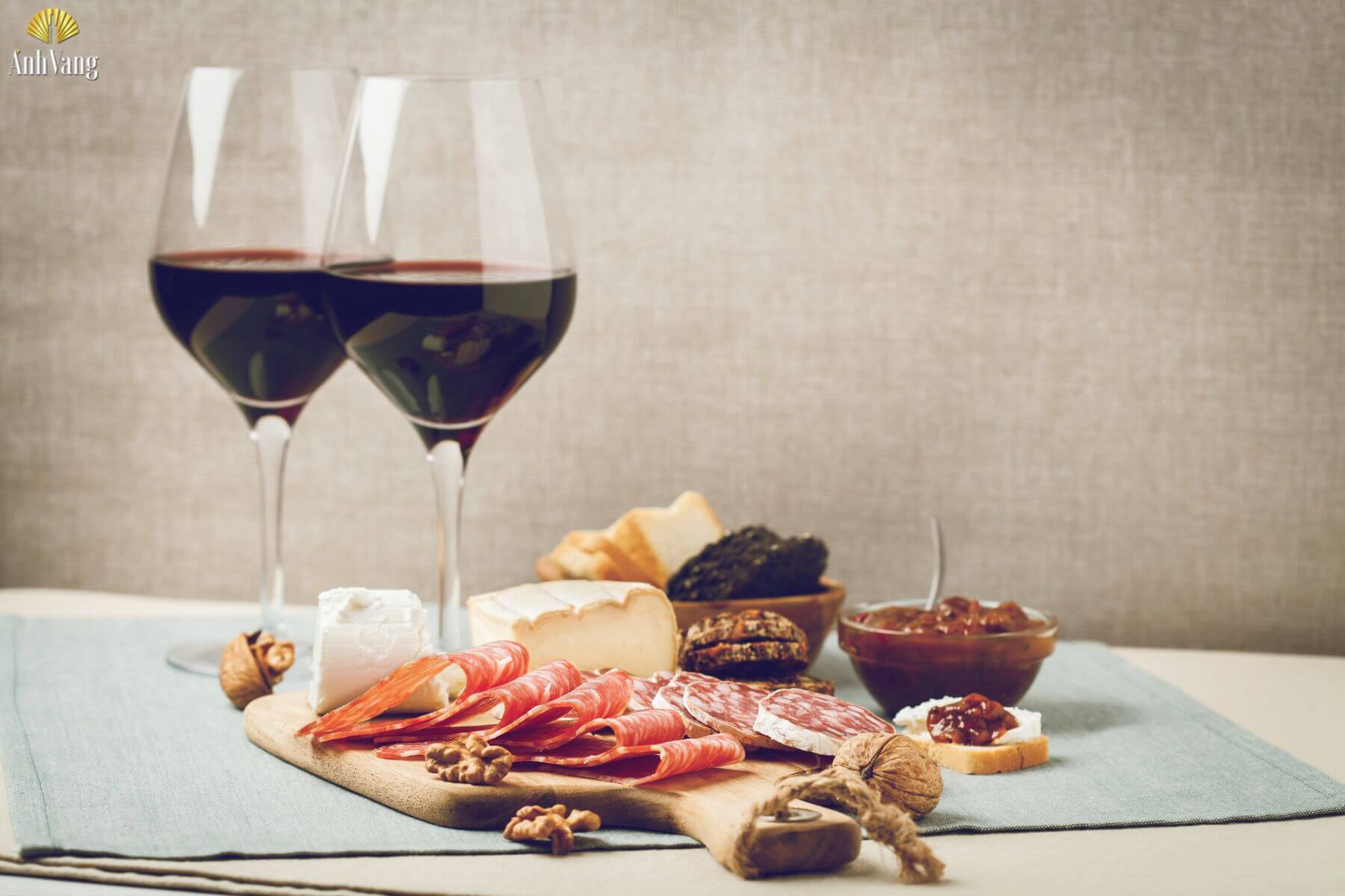 ket-hop-mon-an-voi-ruou-mazuelo